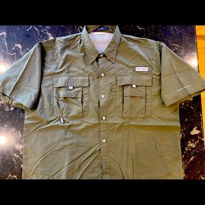 Columbia XL short sleeve button up